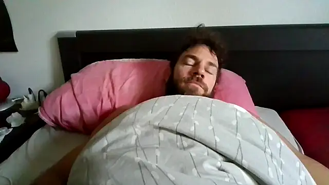 alpha-hunk online show from October 30, 2025, 8:16 am