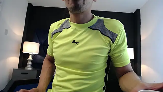 Snapshot of Sr_Magnus_ chatting on January 31, 2025, 12:18 pm Sr Magnus online show from January 31, 2025, 12:18 pm