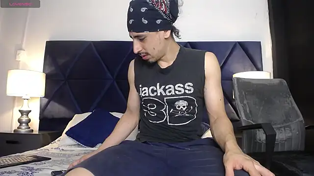 Snapshot of Sr_Magnus_ chatting on February 4, 2025, 1:06 pm Sr Magnus online show from February 4, 2025, 1:06 pm