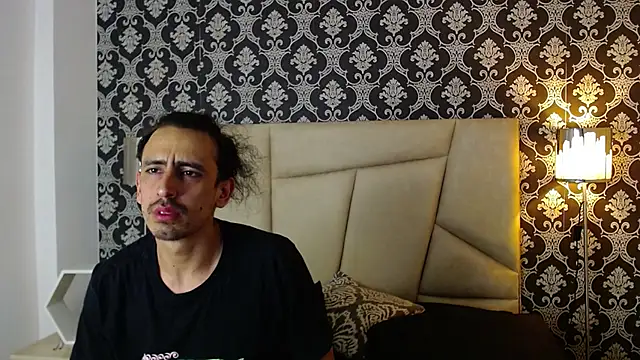 Snapshot of Sr_Magnus_ chatting on March 11, 2025, 4:32 am Sr Magnus online show from March 11, 2025, 4:32 am