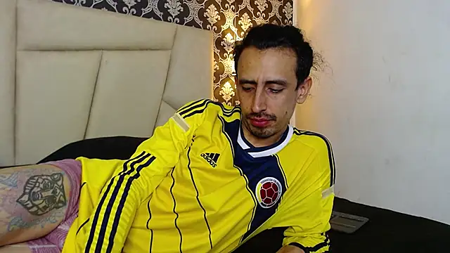 Snapshot of Sr_Magnus_ chatting on March 11, 2025, 10:40 am Sr Magnus online show from March 11, 2025, 10:40 am