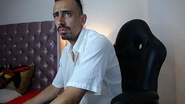 Snapshot of Sr_Magnus_ chatting on October 14, 2025, 5:41 am Sr Magnus online show from October 14, 2025, 5:41 am