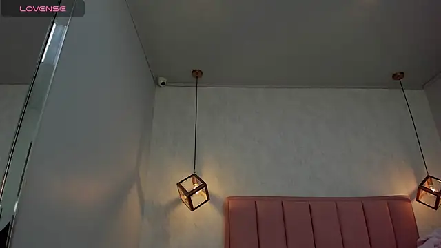 Snapshot of MAYROBERTSS chatting on February 18, 2025, 12:06 pm MAYROBERTSS online show from February 18, 2025, 12:06 pm