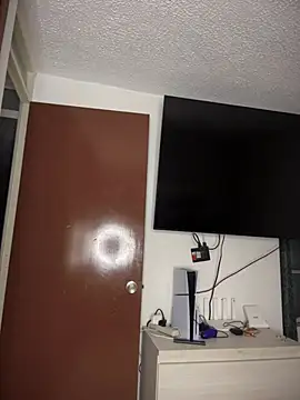 ariiel  online show from December 13, 2024, 11:28 pm