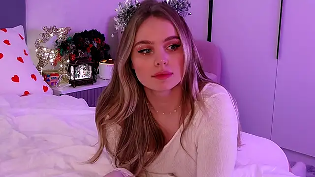 Snapshot of SIlviaBeyt chatting on January 1, 2025, 4:39 am SIlviaBeyt online show from January 1, 2025, 4:39 am