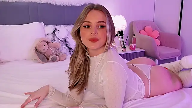 Snapshot of SIlviaBeyt chatting on January 18, 2025, 4:42 pm SIlviaBeyt online show from January 18, 2025, 4:42 pm