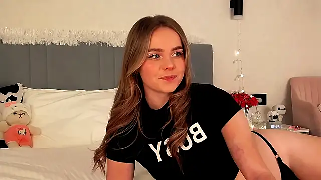 Snapshot of SIlviaBeyt chatting on October 29, 2025, 8:43 pm SIlviaBeyt online show from October 29, 2025, 8:43 pm