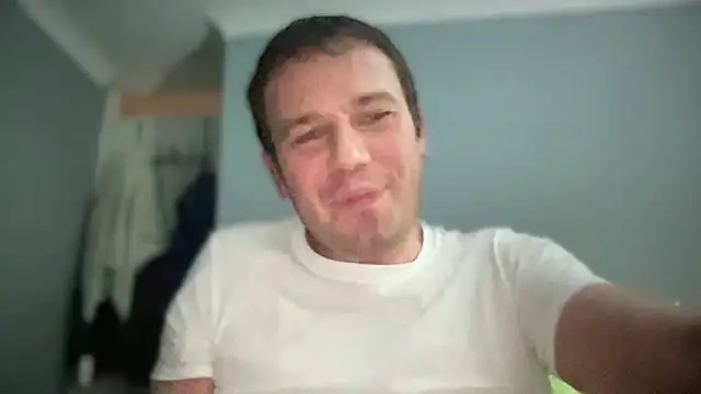 Snapshot of GotItGoin chatting on September 9, 2025, 9:36 pm GotItGoin online show from September 9, 2025, 9:36 pm