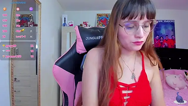 Snapshot of Lucyy-hess chatting on December 4, 2024, 7:23 pm Lucyy-hess online show from December 4, 2024, 7:23 pm