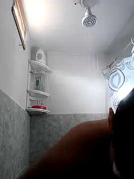 Snapshot of Lucyy-hess chatting on December 15, 2024, 12:49 pm Lucyy-hess online show from December 15, 2024, 12:49 pm