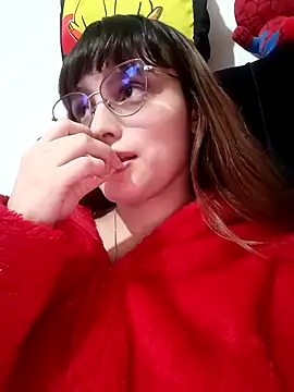 Snapshot of Lucyy-hess chatting on January 8, 2025, 1:11 am Lucyy-hess online show from January 8, 2025, 1:11 am