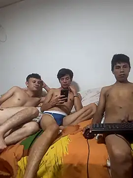 dani07- online show from March 18, 2025, 5:09 am