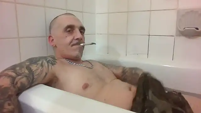 Snapshot of CandiedPompano chatting on September 26, 2025, 4:16 am CandiedPompano online show from September 26, 2025, 4:16 am