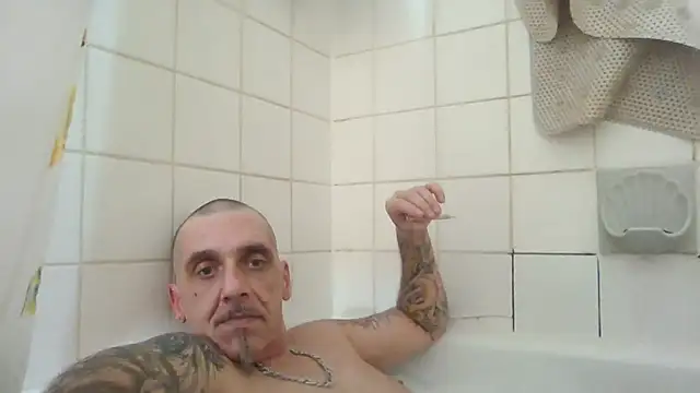 Snapshot of CandiedPompano chatting on September 28, 2025, 3:56 am CandiedPompano online show from September 28, 2025, 3:56 am