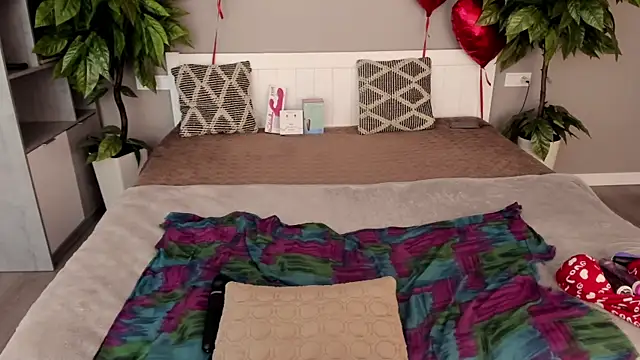 Snapshot of VeronikaVel chatting on February 26, 2025, 4:25 am VeronikaVel online show from February 26, 2025, 4:25 am