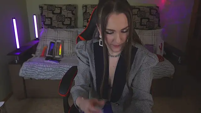 Snapshot of VeronikaVel chatting on April 7, 2026, 9:04 pm VeronikaVel online show from April 7, 2026, 9:04 pm