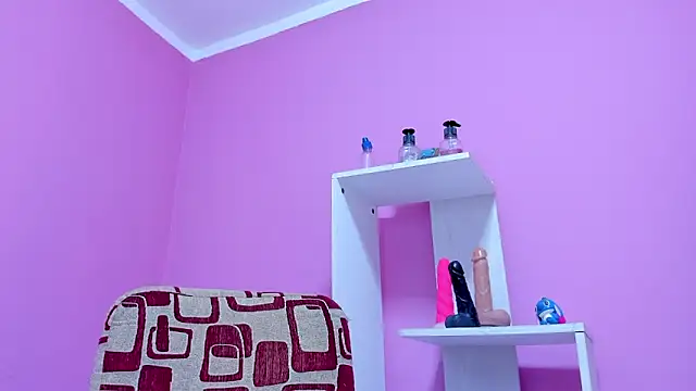 Snapshot of LolaBoobs chatting on March 5, 2025, 5:29 am LolaBoobs online show from March 5, 2025, 5:29 am