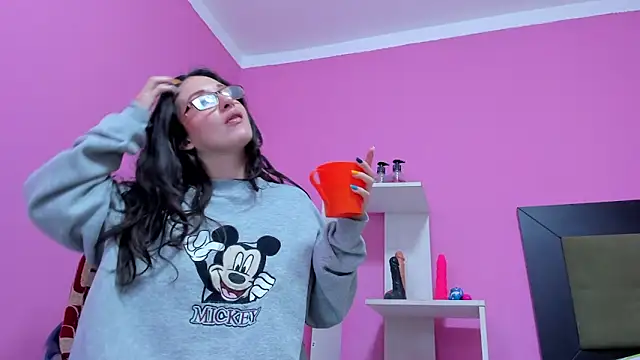 Snapshot of LolaBoobs chatting on March 10, 2025, 7:53 am LolaBoobs online show from March 10, 2025, 7:53 am