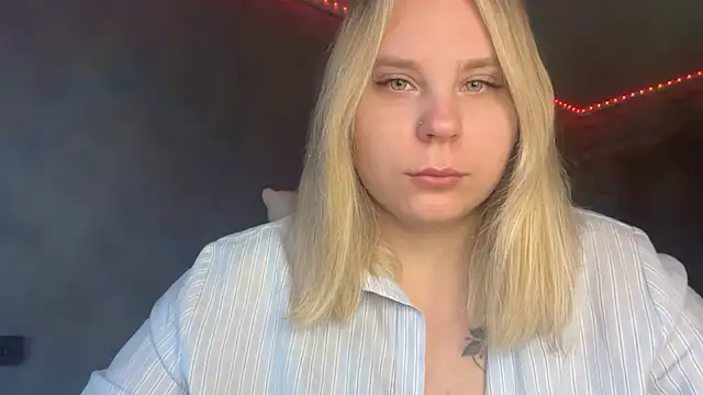 Thalia  Star online show from December 4, 2025, 8:56 am