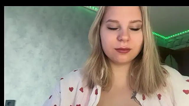 Thalia  Star online show from April 12, 2026, 8:19 am