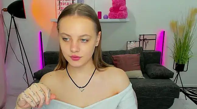 Snapshot of rora_skyline chatting on January 19, 2025, 11:21 pm rora skyline online show from January 19, 2025, 11:21 pm