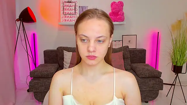 Snapshot of rora_skyline chatting on September 19, 2025, 6:15 am rora skyline online show from September 19, 2025, 6:15 am