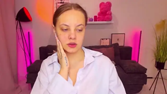 Snapshot of rora_skyline chatting on October 31, 2025, 6:25 am rora skyline online show from October 31, 2025, 6:25 am