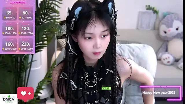 Snapshot of Sheep-1 chatting on January 3, 2025, 10:41 am Sheep-1 online show from January 3, 2025, 10:41 am