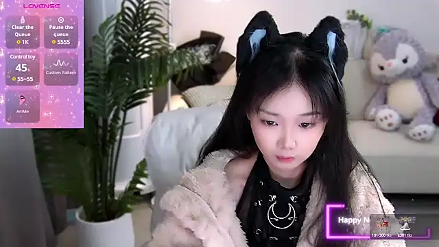 Snapshot of Sheep-1 chatting on January 9, 2025, 2:33 am Sheep-1 online show from January 9, 2025, 2:33 am