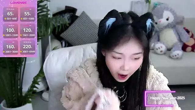 Snapshot of Sheep-1 chatting on January 10, 2025, 3:50 am Sheep-1 online show from January 10, 2025, 3:50 am