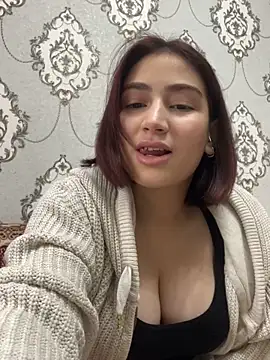 Snapshot of StormBeverly chatting on December 10, 2024, 10:28 am StormBeverly online show from December 10, 2024, 10:28 am