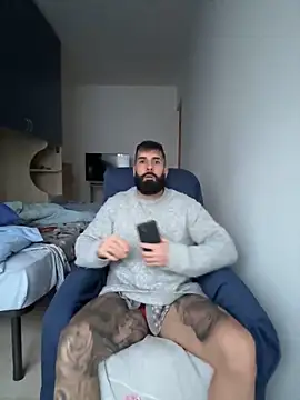 Snapshot of Gioeltoro89 chatting on January 18, 2026, 4:11 pm Gioeltoro89 online show from January 18, 2026, 4:11 pm