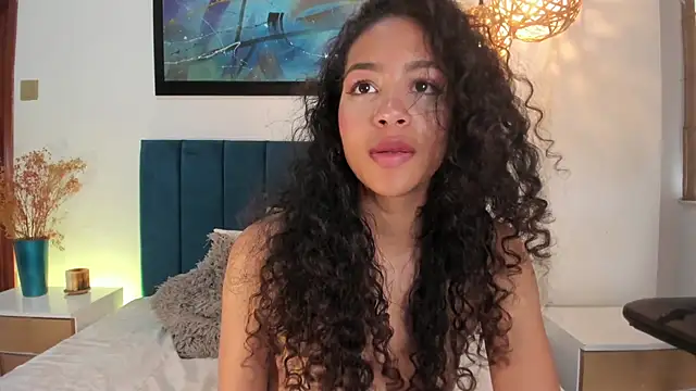 AntonellaHall  online show from March 11, 2025, 3:12 pm