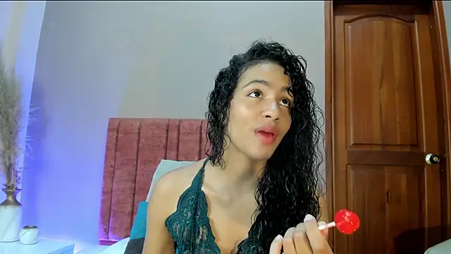 Snapshot of AntonellaHall_ chatting on June 10, 2026, 12:55 am AntonellaHall online show from June 10, 2026, 12:55 am