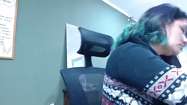 Snapshot of gigiqueen_18 chatting on March 14, 2026, 11:54 pm gigiqueen 18 online show from March 14, 2026, 11:54 pm