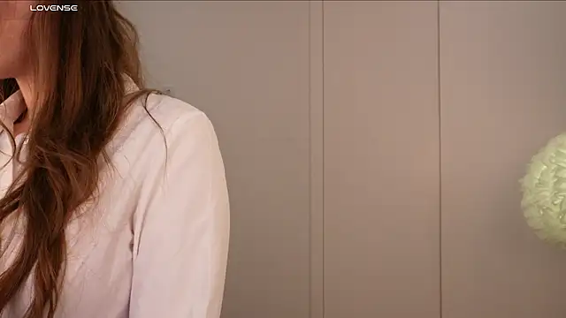 Snapshot of Lilly_Colins chatting on January 30, 2025, 7:15 pm Lilly Colins online show from January 30, 2025, 7:15 pm