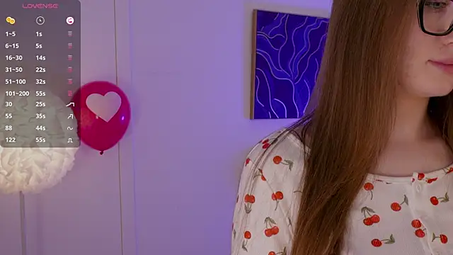 Snapshot of Lilly_Colins chatting on February 14, 2025, 7:02 pm Lilly Colins online show from February 14, 2025, 7:02 pm