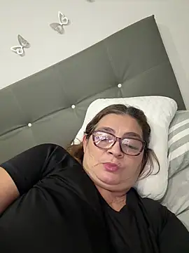 Snapshot of AntonellaAlondra4 chatting on February 18, 2026, 3:13 am AntonellaAlondra4 online show from February 18, 2026, 3:13 am