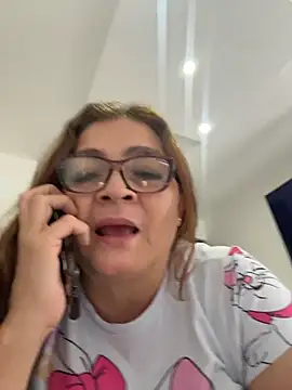 Snapshot of AntonellaAlondra4 chatting on February 21, 2026, 12:50 pm AntonellaAlondra4 online show from February 21, 2026, 12:50 pm