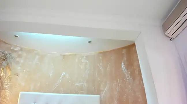 APRILL FOXX online show from March 5, 2025, 10:00 am