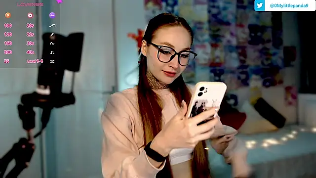 Snapshot of Milky_way_UwU chatting on January 19, 2025, 9:45 pm Milky way UwU online show from January 19, 2025, 9:45 pm