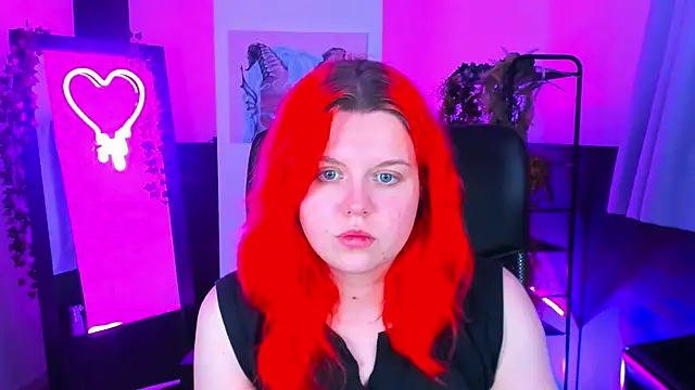 NielletaBlossom online show from January 22, 2025, 4:55 am