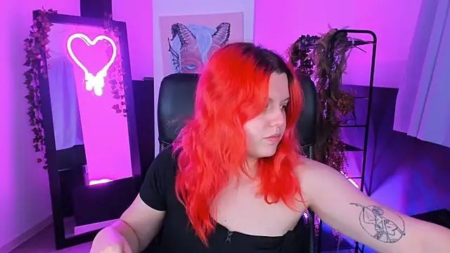 NielletaBlossom online show from February 13, 2025, 5:58 am