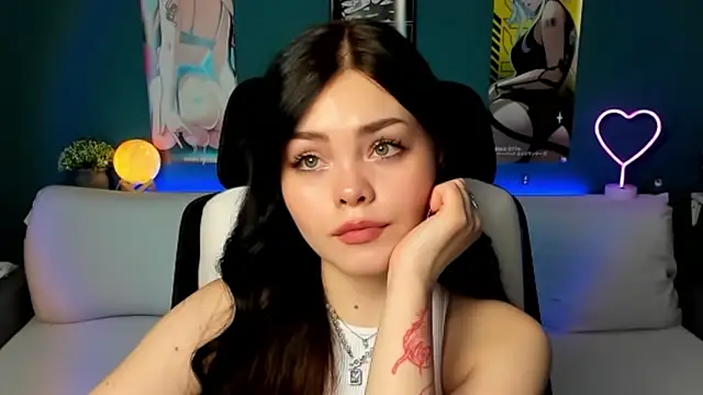 AkiraKatsu online show from January 17, 2025, 10:11 am