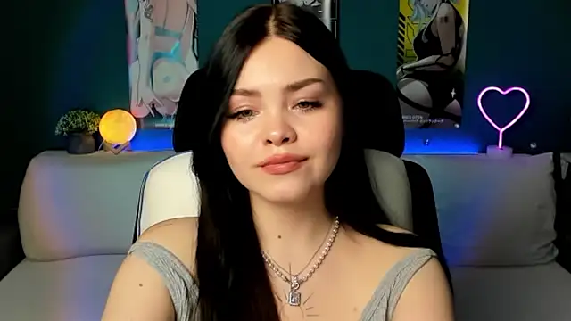 AkiraKatsu online show from January 20, 2025, 2:14 pm