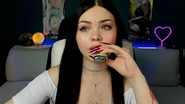 AkiraKatsu online show from February 1, 2025, 2:34 pm