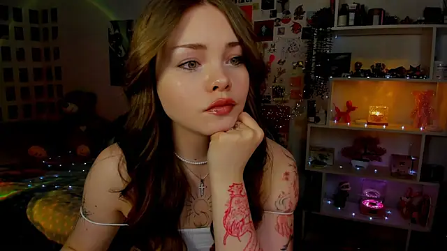 AkiraKatsu online show from February 14, 2026, 10:12 am