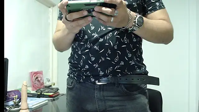 Dylanwish online show from December 19, 2024, 11:25 pm