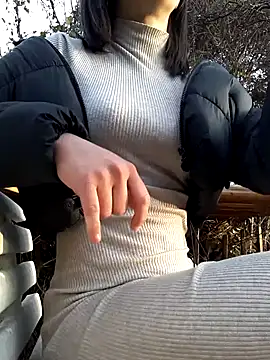 ValeLambo online show from February 28, 2025, 4:20 pm