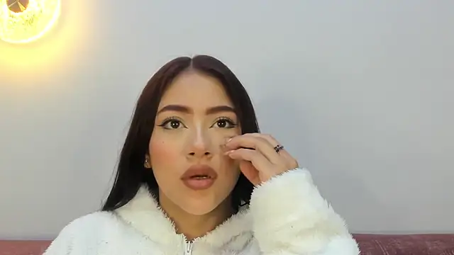 nicolle pierce online show from February 17, 2026, 11:18 am